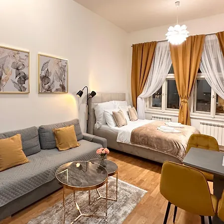 Appartamento 1 Center Elegant 2br With Panoramic Museum View And King Bed
