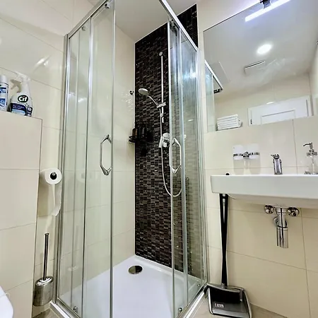 1 Center Elegant 2br With Panoramic Museum View And King Bed *