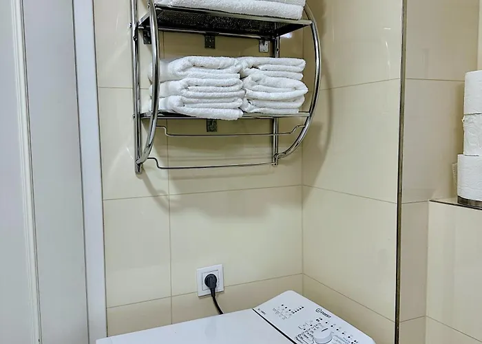 1 Center Elegant 2br With Panoramic Museum View And King Bed براغ