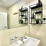 Lägenhet 1 Center Elegant 2br With Panoramic Museum View And King Bed Prag