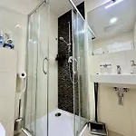 1 Center Elegant 2br With Panoramic Museum View And King Bed *