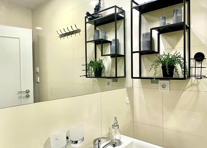 Apartman 1 Center Elegant 2br With Panoramic Museum View And King Bed Prága