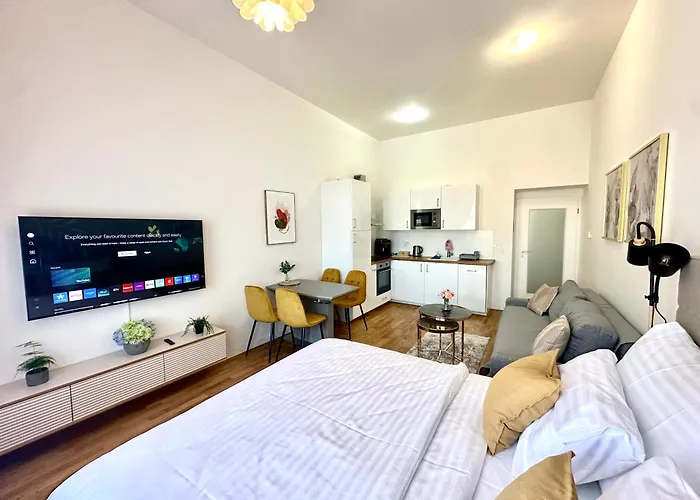 1 Center Elegant 2br With Panoramic Museum View And King Bed *