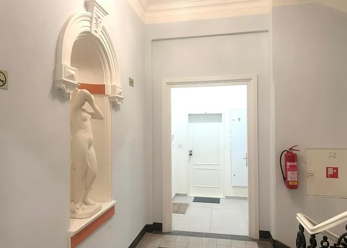1 Center Elegant 2br With Panoramic Museum View And King Bed * Prága