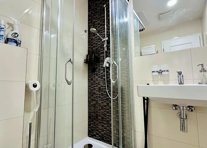 1 Center Elegant 2br With Panoramic Museum View And King Bed *