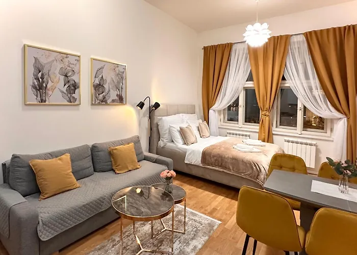 Apartment 1 Center Elegant 2br With Panoramic Museum View And King Bed