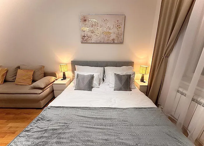 1 Center Elegant 2br With Panoramic Museum View And King Bed * Prague